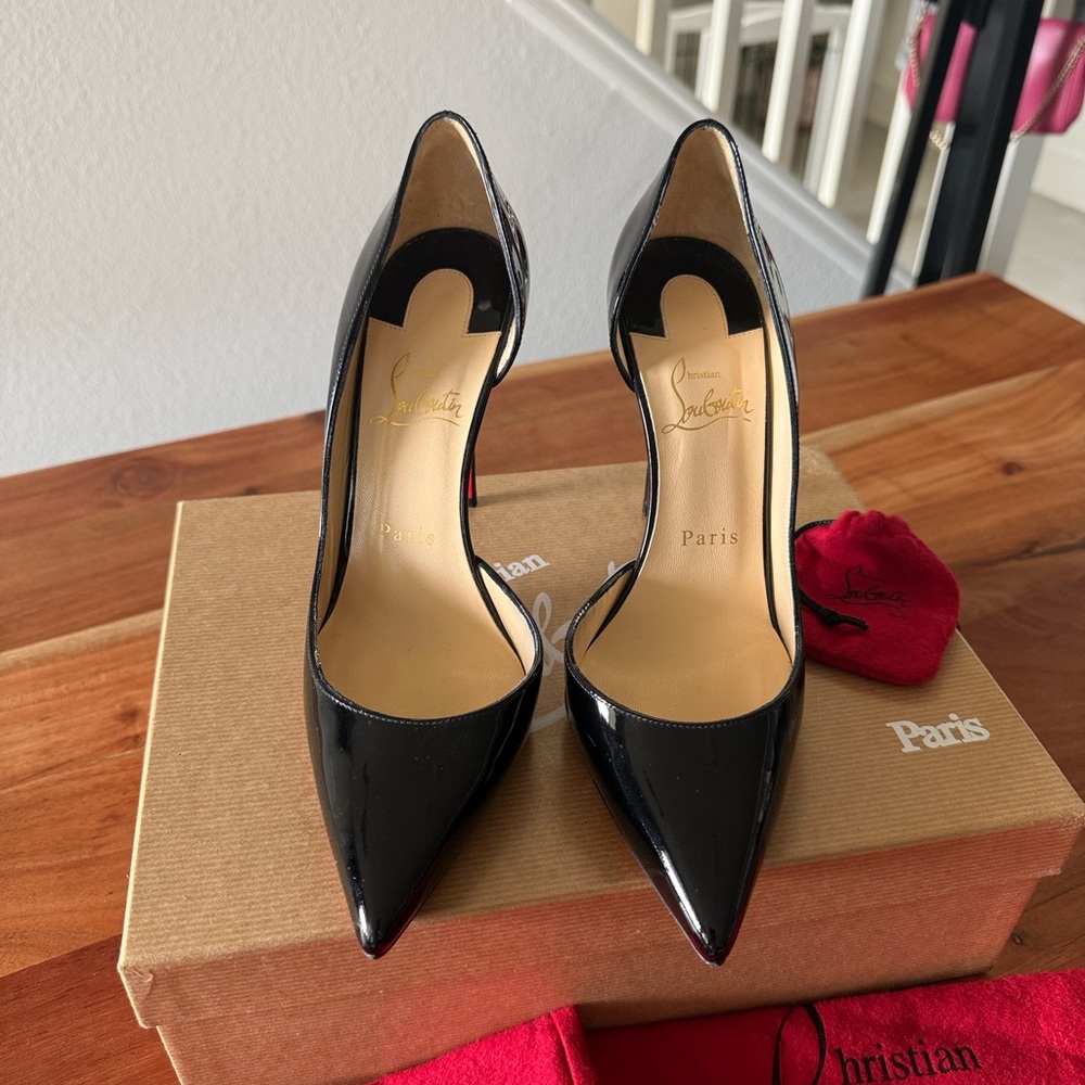 ❌SOLD❌Christian Louboutin Iriza 100 Black Patent Heels - size 37.5